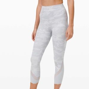 lululemon Wunder Under HR cropped leggings - size 6 - white camo